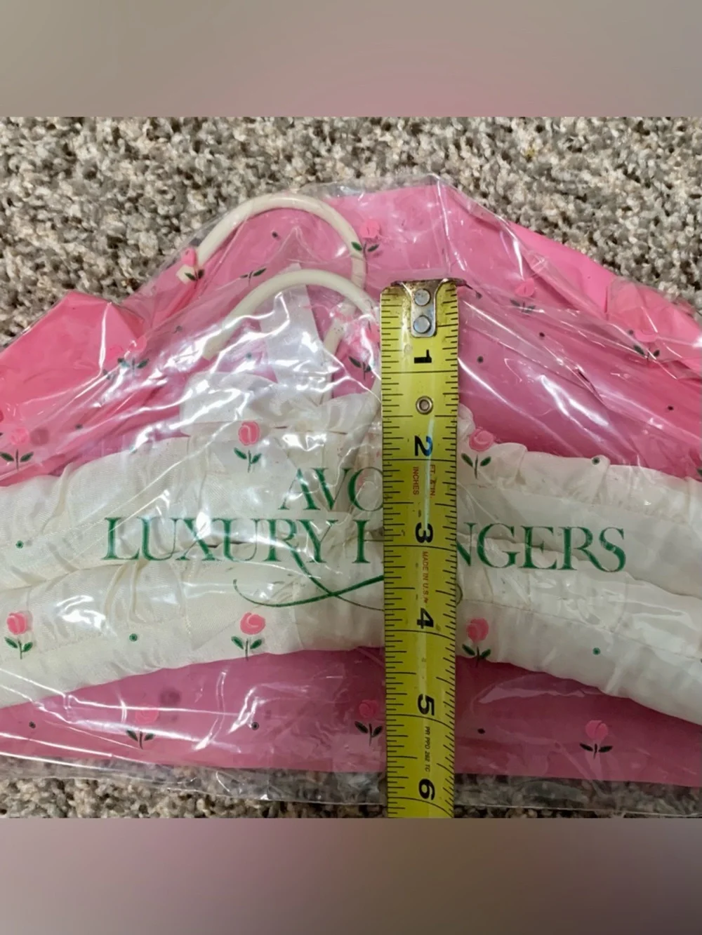 🆕Vintage Avon Satin Padded Hangers Floral Pink Sealed (1) 2-Pack 1986